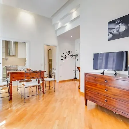 Crescenzio St Peter's House Daire Roma